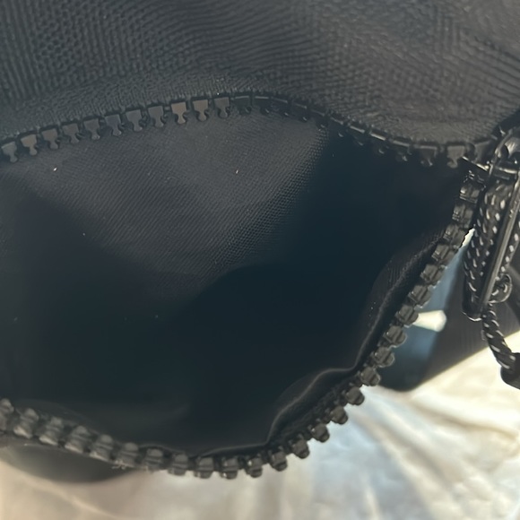 Nike air black crossbody with adjustable strap - Picture 5 of 8